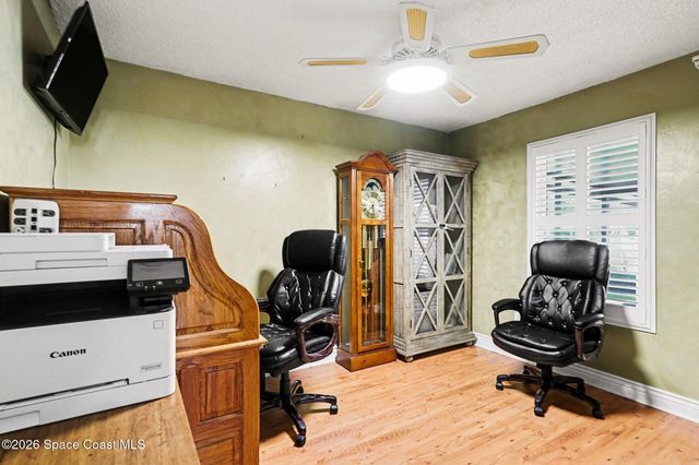 457 Wildwood Avenue SW, Palm Bay, FL 32908