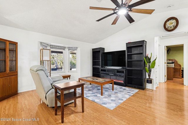 457 Wildwood Avenue SW, Palm Bay, FL 32908