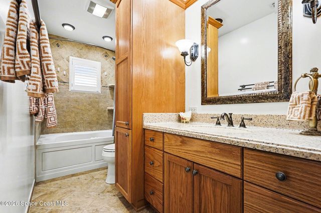 457 Wildwood Avenue SW, Palm Bay, FL 32908