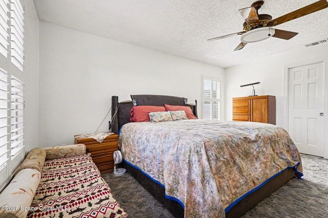 457 Wildwood Avenue SW, Palm Bay, FL 32908