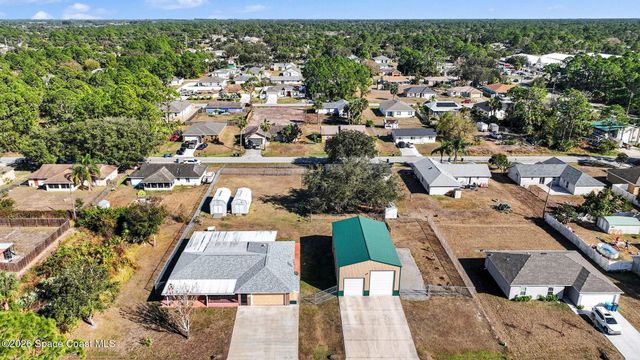 457 Wildwood Avenue SW, Palm Bay, FL 32908