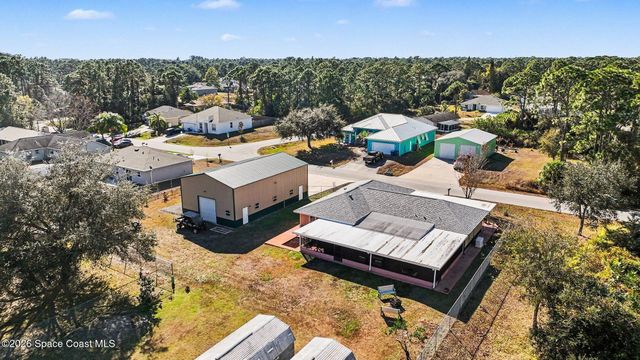 457 Wildwood Avenue SW, Palm Bay, FL 32908