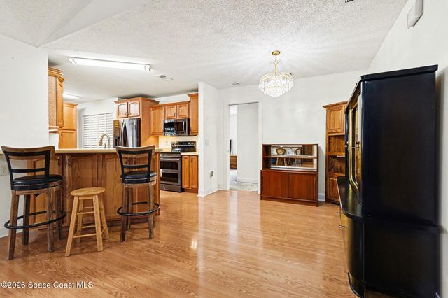 457 Wildwood Avenue SW, Palm Bay, FL 32908