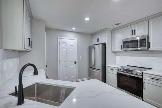 854 Hawk Creek Trail, Winder, GA 30680