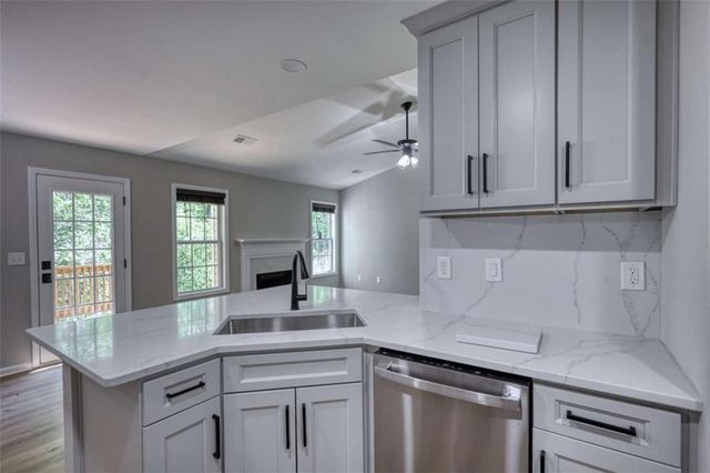 854 Hawk Creek Trail, Winder, GA 30680