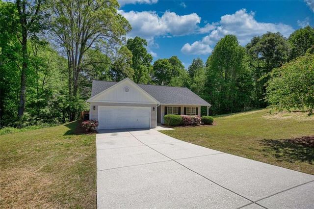 854 Hawk Creek Trail, Winder, GA 30680