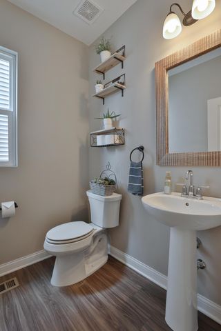 5678 Vance Way, Westerville, OH 43081