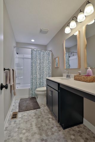 5678 Vance Way, Westerville, OH 43081