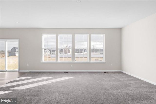 218 HAYBINE DR, Shenandoah Junction, WV 25442