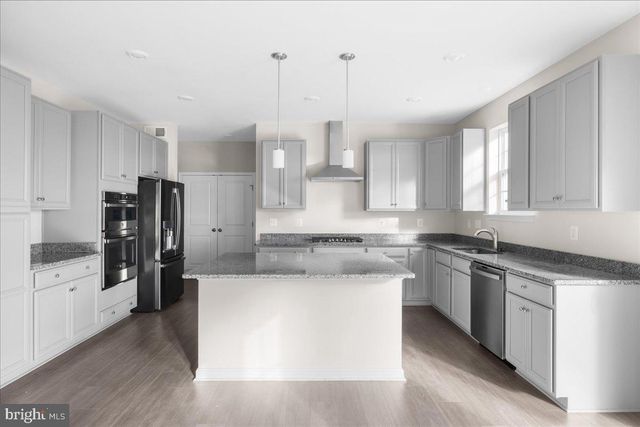 218 HAYBINE DR, Shenandoah Junction, WV 25442