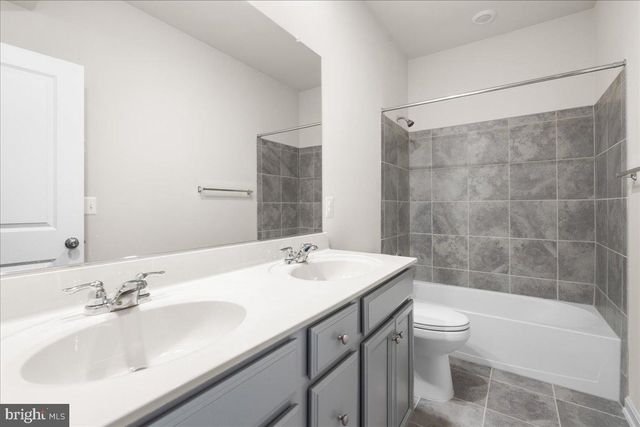 218 HAYBINE DR, Shenandoah Junction, WV 25442