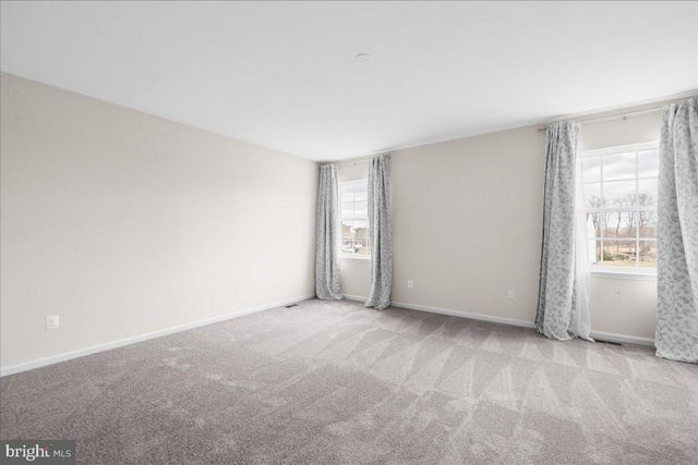 218 HAYBINE DR, Shenandoah Junction, WV 25442