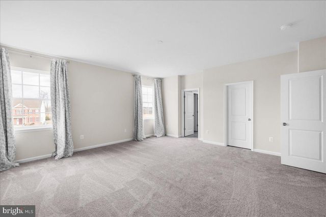 218 HAYBINE DR, Shenandoah Junction, WV 25442