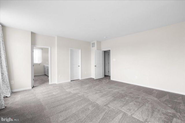 218 HAYBINE DR, Shenandoah Junction, WV 25442