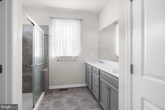 218 HAYBINE DR, Shenandoah Junction, WV 25442