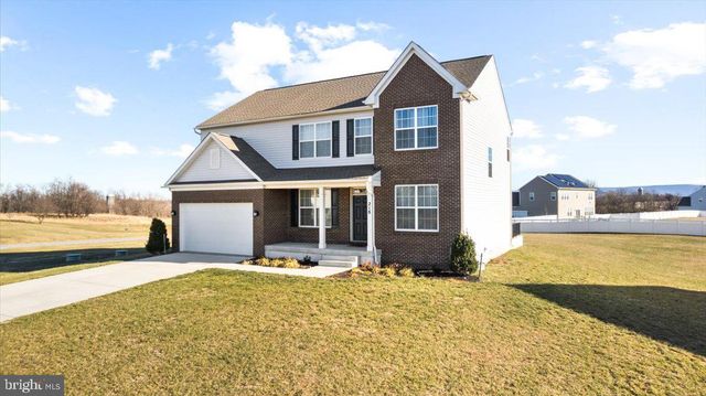 218 HAYBINE DR, Shenandoah Junction, WV 25442
