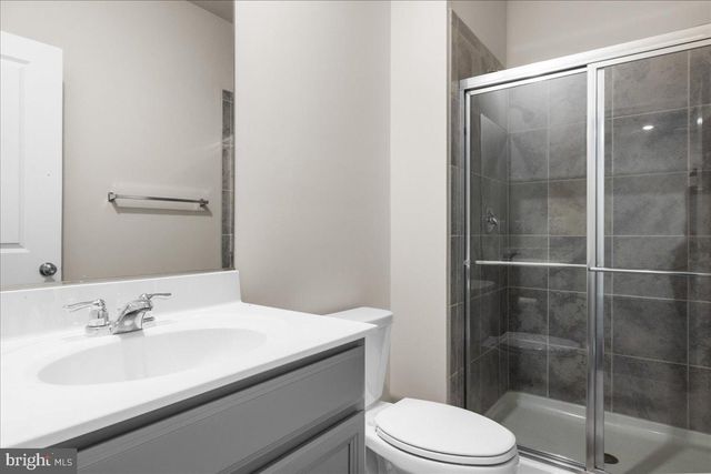 218 HAYBINE DR, Shenandoah Junction, WV 25442