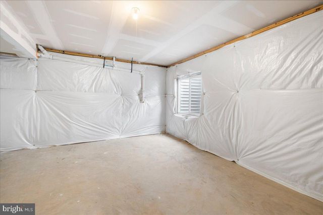 218 HAYBINE DR, Shenandoah Junction, WV 25442