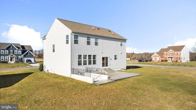 218 HAYBINE DR, Shenandoah Junction, WV 25442
