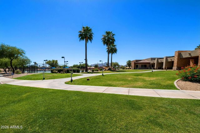 3423 E CHERRY HILLS Place, Chandler, AZ 85249