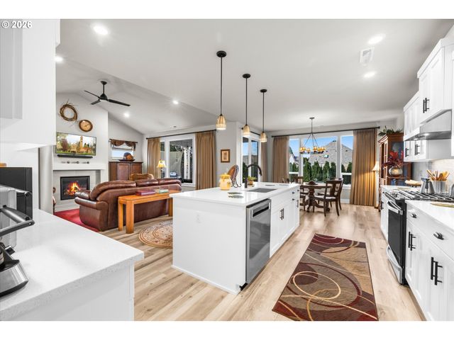 1330 Se 13TH Pl, Canby, OR 97013