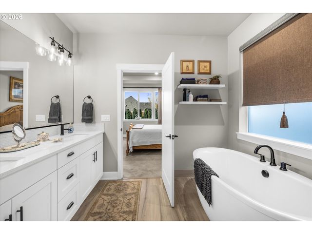 1330 Se 13TH Pl, Canby, OR 97013