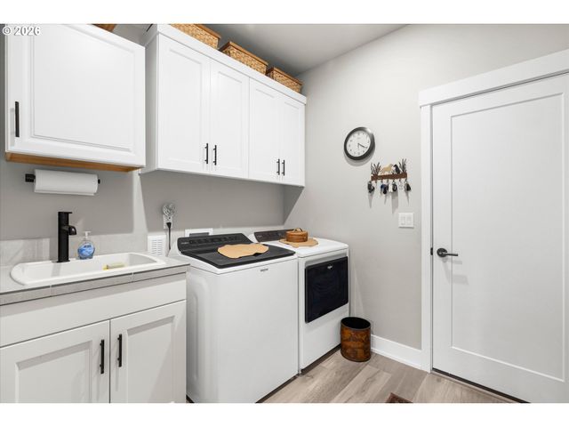 1330 Se 13TH Pl, Canby, OR 97013