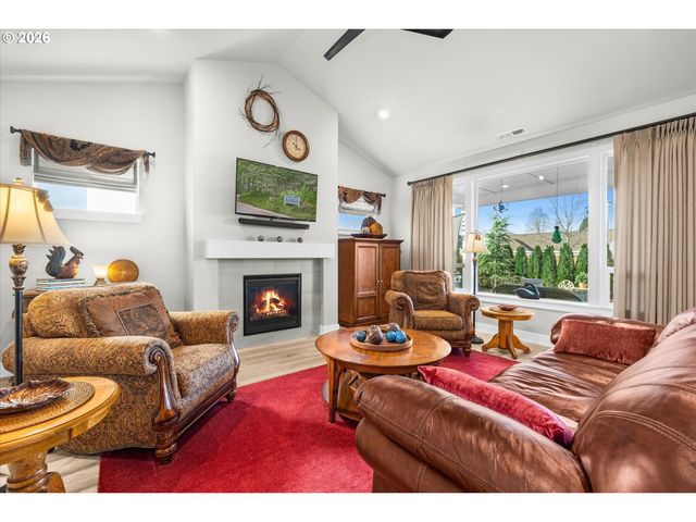 1330 Se 13TH Pl, Canby, OR 97013