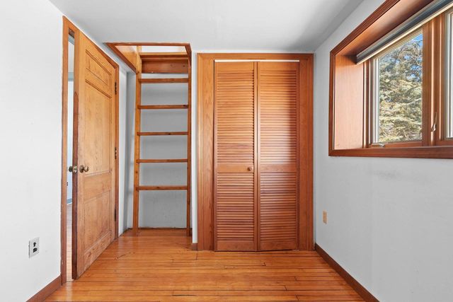 100 N NORTHVIEW ROAD, Green Bay, WI 54311