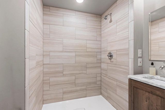 100 N NORTHVIEW ROAD, Green Bay, WI 54311