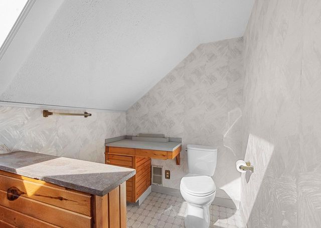 100 N NORTHVIEW ROAD, Green Bay, WI 54311