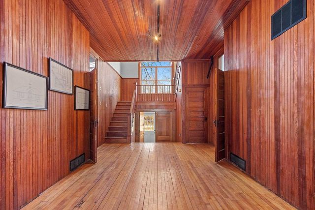 100 N NORTHVIEW ROAD, Green Bay, WI 54311