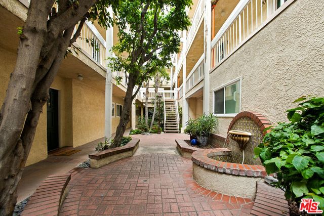 4807 Beck Avenue 16, North Hollywood, CA 91601