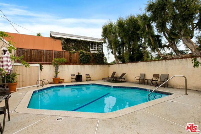 4807 Beck Avenue 16, North Hollywood, CA 91601