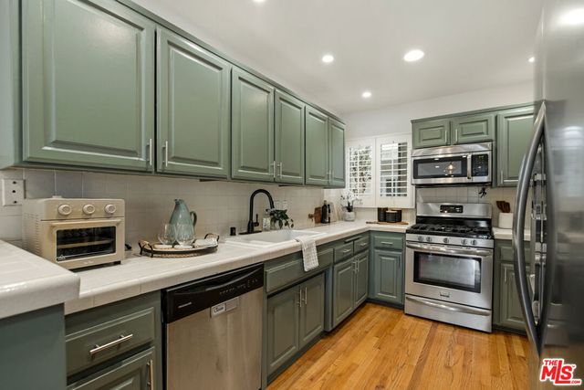 4807 Beck Avenue 16, North Hollywood, CA 91601