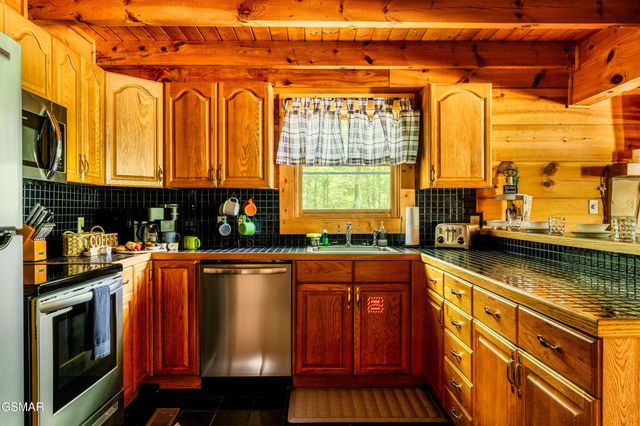 2150 Cub Circle, Sevierville, TN 37862