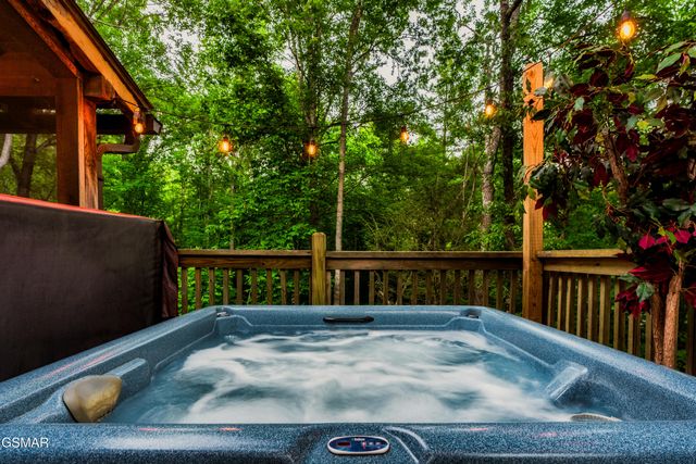 2150 Cub Circle, Sevierville, TN 37862