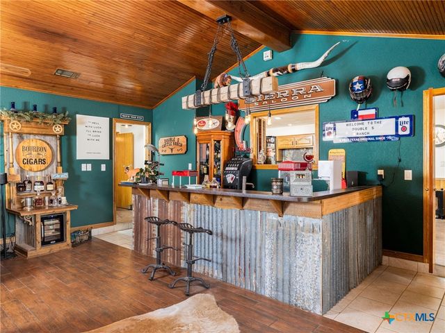 1045 Private Road 7005, Lexington, TX 78947