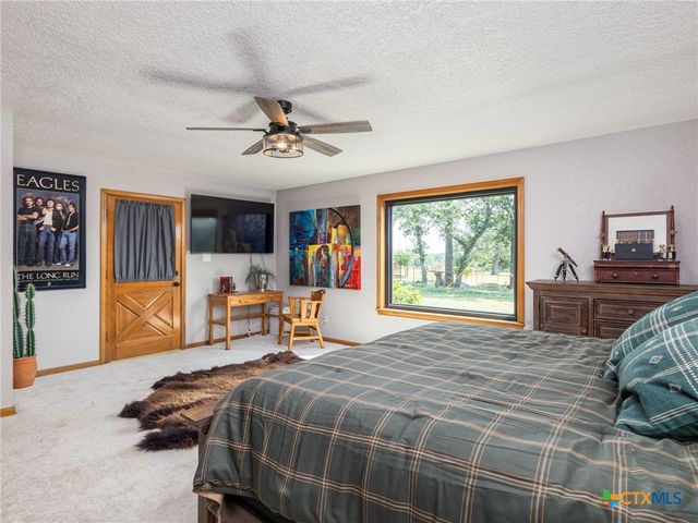 1045 Private Road 7005, Lexington, TX 78947