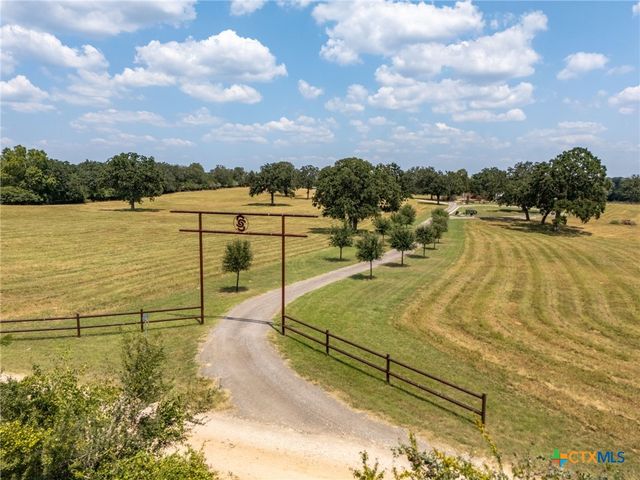 1045 Private Road 7005, Lexington, TX 78947