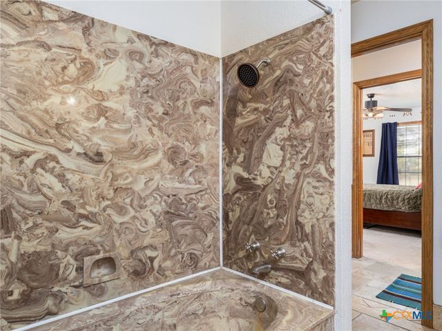 1045 Private Road 7005, Lexington, TX 78947