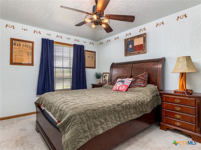1045 Private Road 7005, Lexington, TX 78947