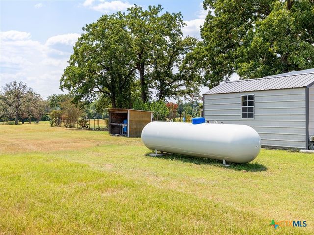1045 Private Road 7005, Lexington, TX 78947