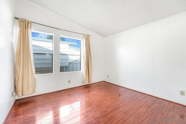 211 N Citrus Avenue #50, Escondido, CA 92027