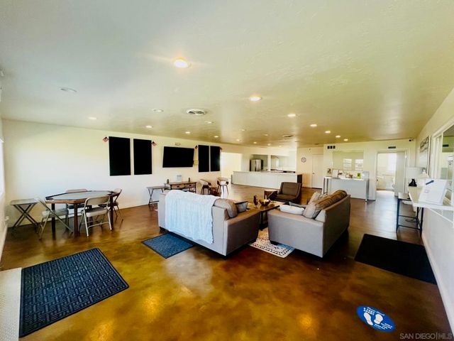 211 N Citrus Avenue #50, Escondido, CA 92027