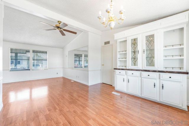 211 N Citrus Avenue #50, Escondido, CA 92027