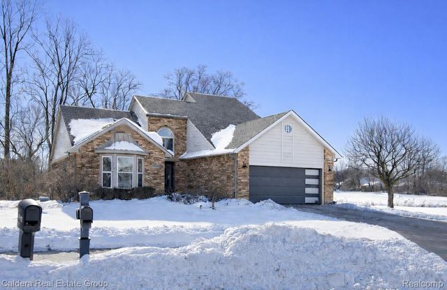 12838 Rolling Brook Court, Sterling Heights, MI 48313