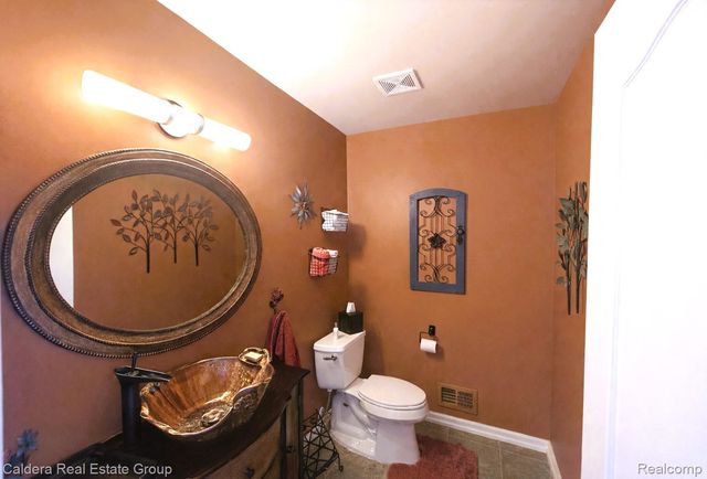 12838 Rolling Brook Court, Sterling Heights, MI 48313