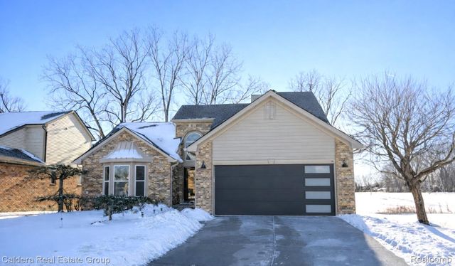12838 Rolling Brook Court, Sterling Heights, MI 48313