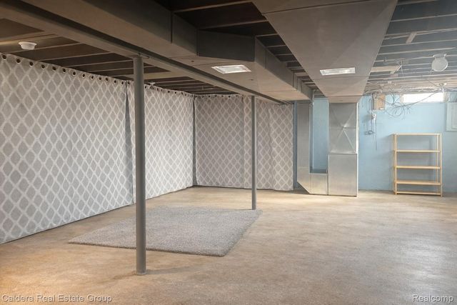 12838 Rolling Brook Court, Sterling Heights, MI 48313